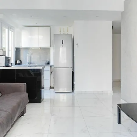 3 Rue Latour Maubourg 1